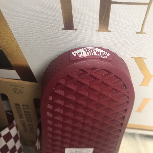 New  Men’s Vans Slip-ons - Picture 6 of 6